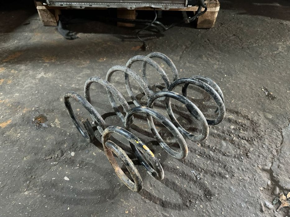 Продам пружины от Ауди 100 с4