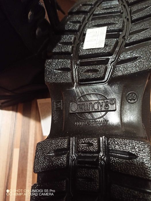 Полицейски кубинки