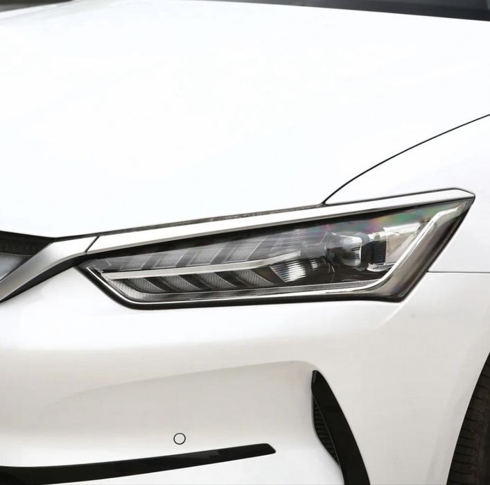 Стекло фары BYD Qin Plus