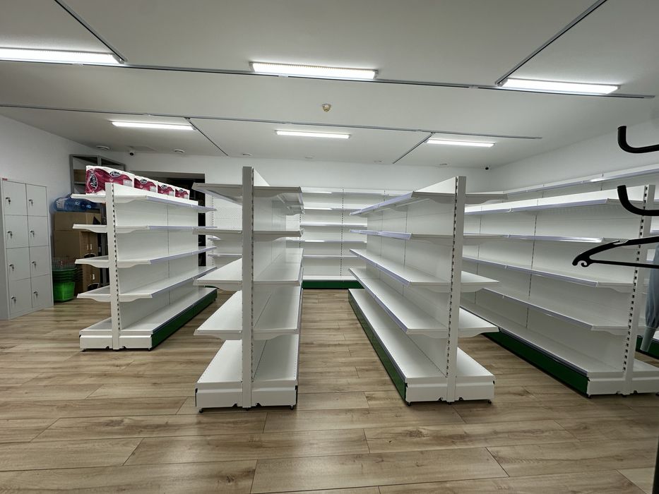 Продаюстя новые торговые полки