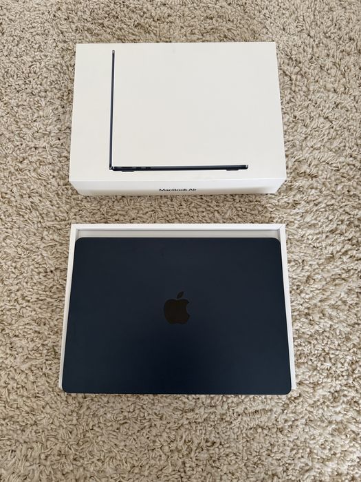 Laptop Macbook Air M2 stare impecabila