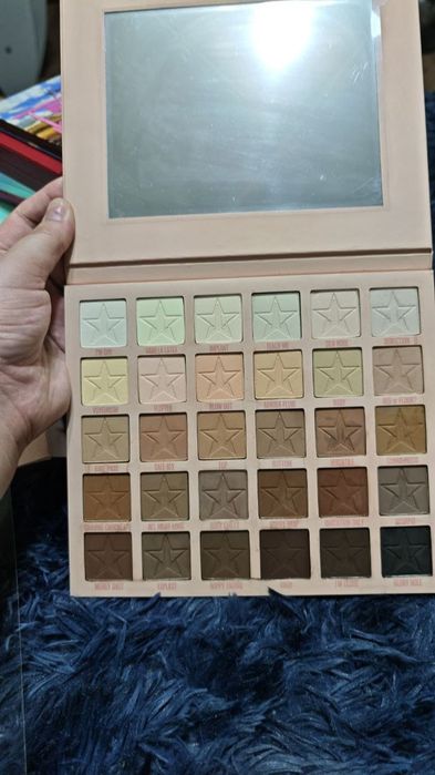 Продам палетки теней