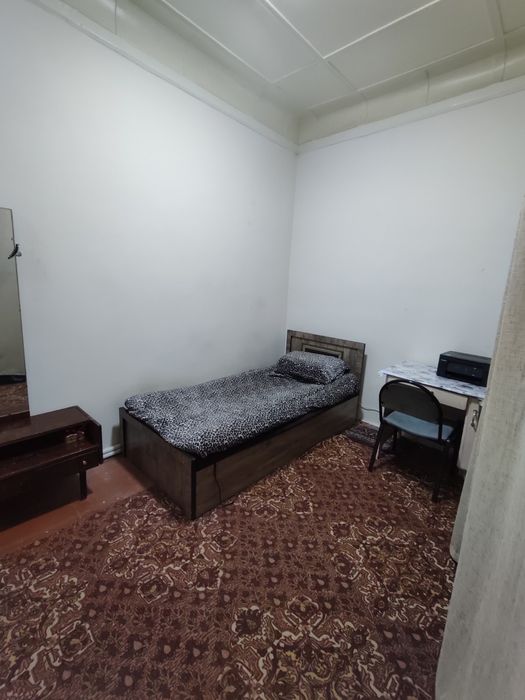 Hovli sotiladi uy sotiladi