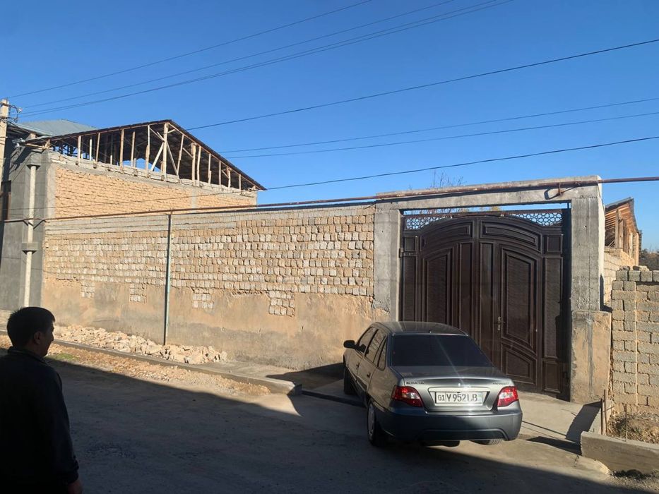 Uy sotiladi yer hisobida uch qahramon pos  shoro bozor