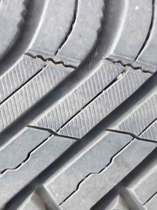 Всесезонни гуми 4 бр 235 50 18