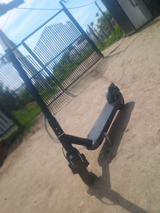 Vând trotinetă electrică de piese