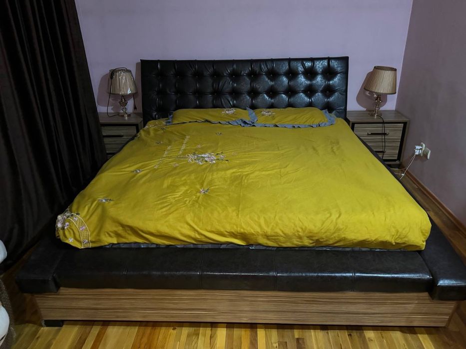 Спальня кроват, комоды и шкаф за хорошую цену.