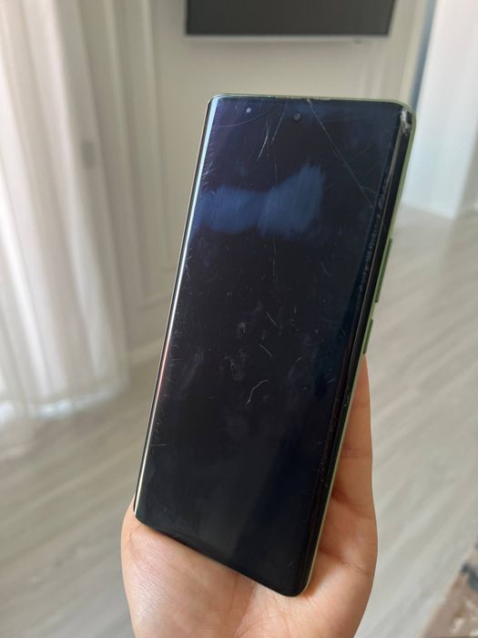 Продам Realme 11 Pro+ 5G (Oasis Green) — Полный комплект / Срочно