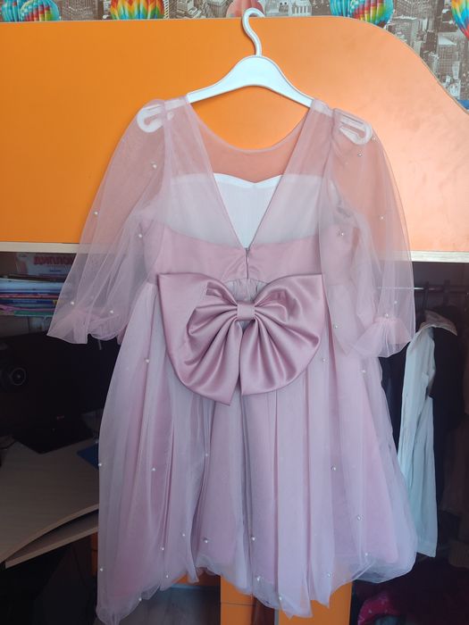 Продам платья для девочек