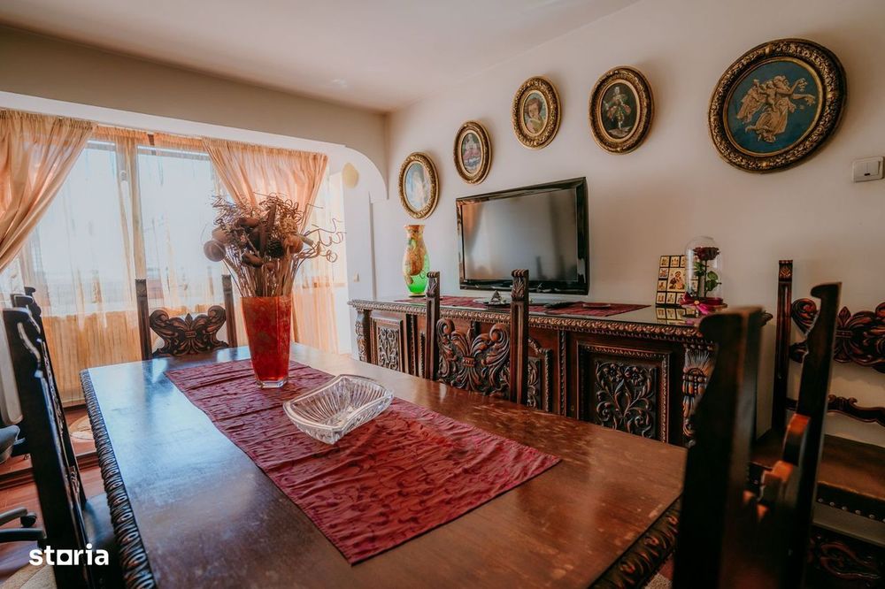 Constanta central 4 camere decomandate 2 bai 2 balcoane et 1