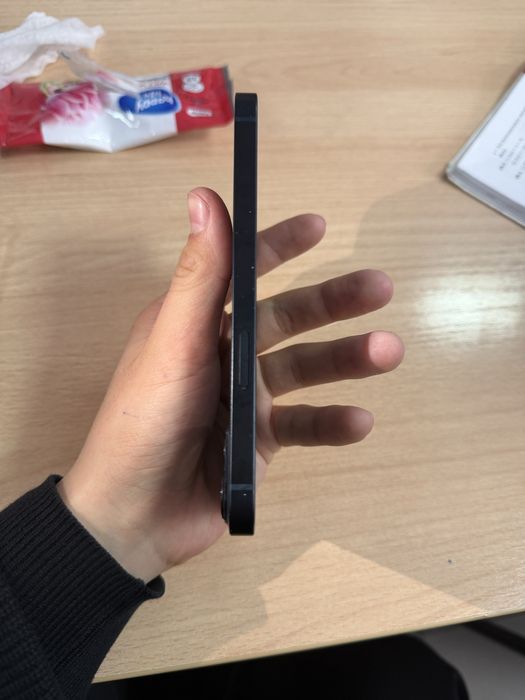 IPhone 13 с коробкой