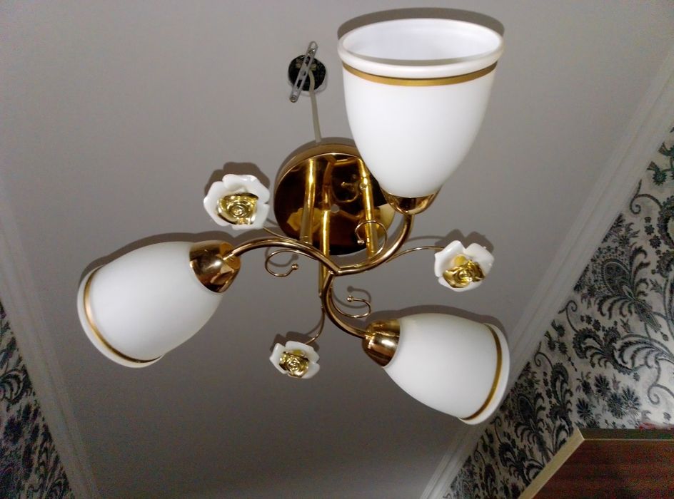 Люстра комнатная