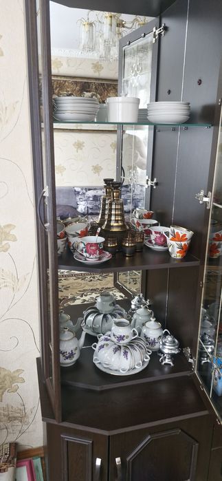 Продам посуду фарфоровая.