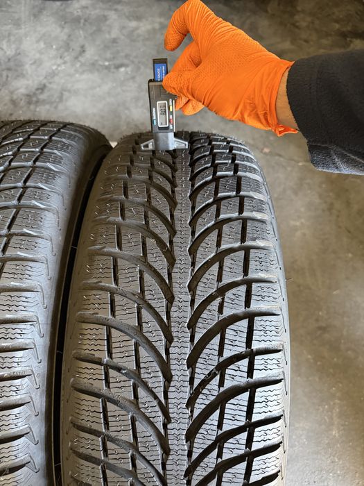 2 anvelope iarna profil NOU , 235/60/18 , Michelin , 8 mm !