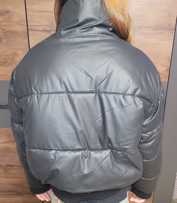 Продам курточку НОВУЮ