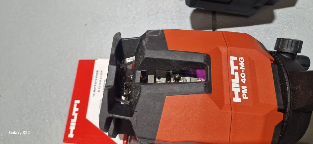 Hilti nivela laser cu linii