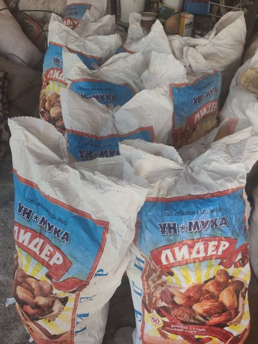 Продаётся сухой хлеб в 50 килограммовых мешках