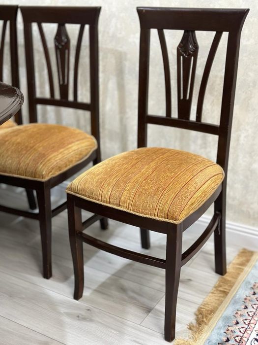 Продаю стол, 4 стула