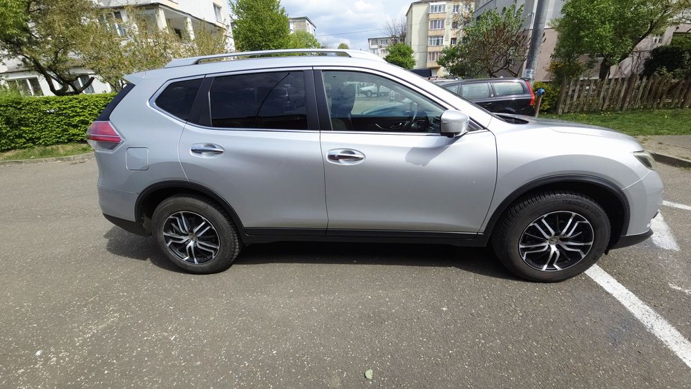 Vand Nissan X-Trail T32 130CP 4x4 5 locuri