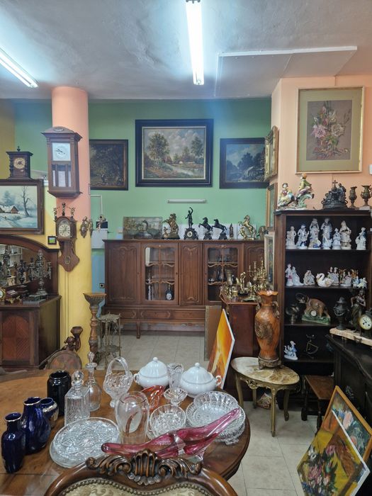 Уникална антикварна немска порцеланова фигура Goebel