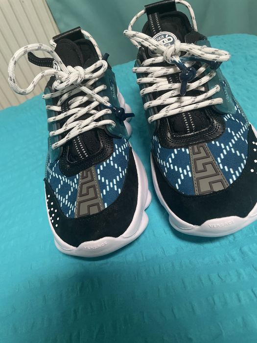 Versace chain reaction