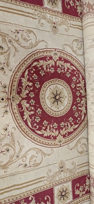 Ковер шерстяной овальный