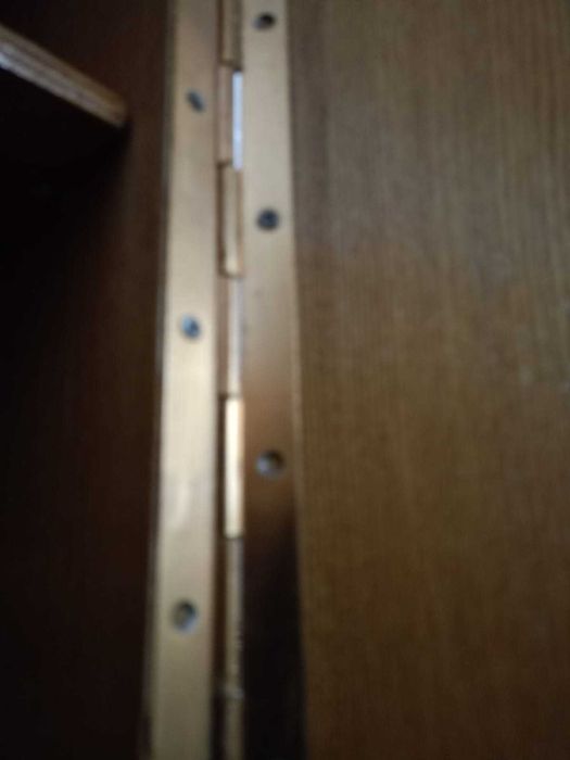 шкаф плательный распашной