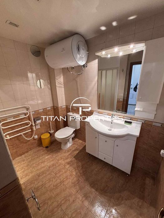 Дава се под наем Тристаен апартамент в Пловдив, Център - 94 кв.м за 765 € - Снимка #6