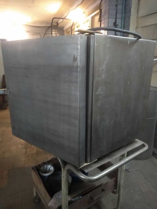 Печка, духовка, сухожаровой шкаф. Объём 80 литров.