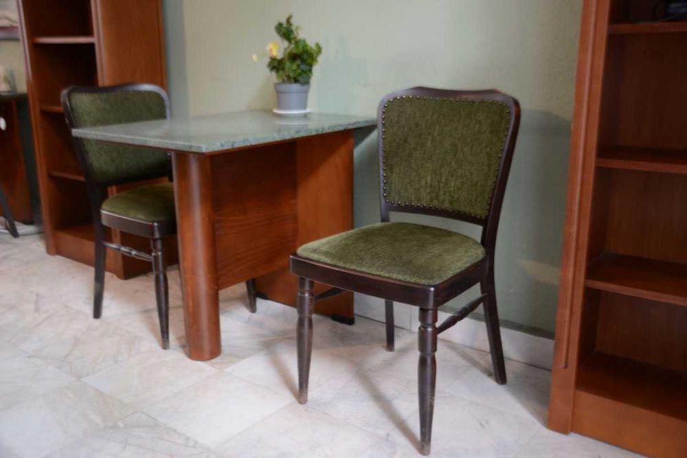 Комплект маса с два стола – MDF, масив, зелен агломерат