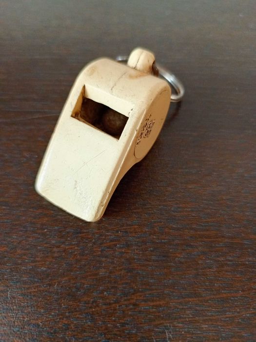Свисток   судейский