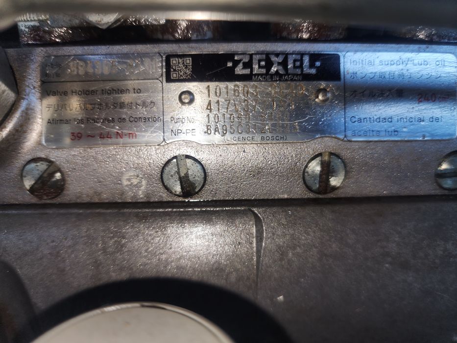 Топливо насос апарат исузу 10 т лик. ISUZU 10 t