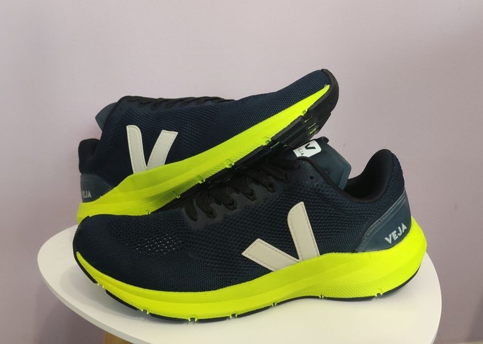 НОВИ Мъжки Veja Mens Marlin Sneakers 44 size