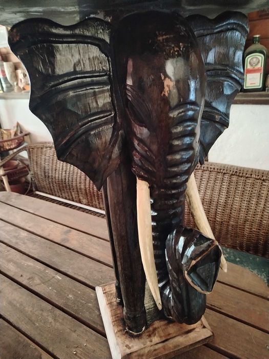 Маса, слон, дърво, 70смвисочина,40см плот