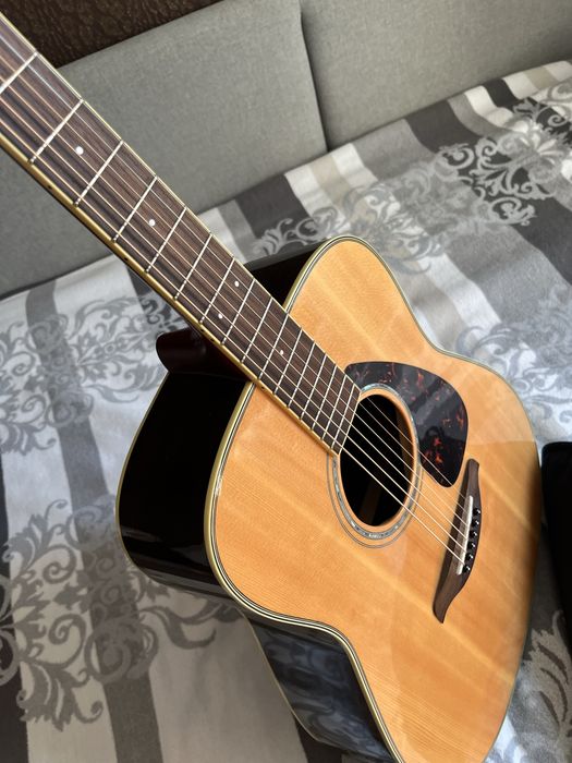 Yamaha FG830 акустическая гитара