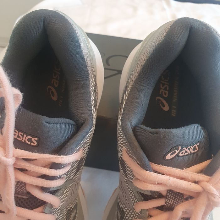 Adidasi OAsics mas 41,5