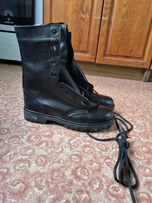 Продам Берцы 2 пары