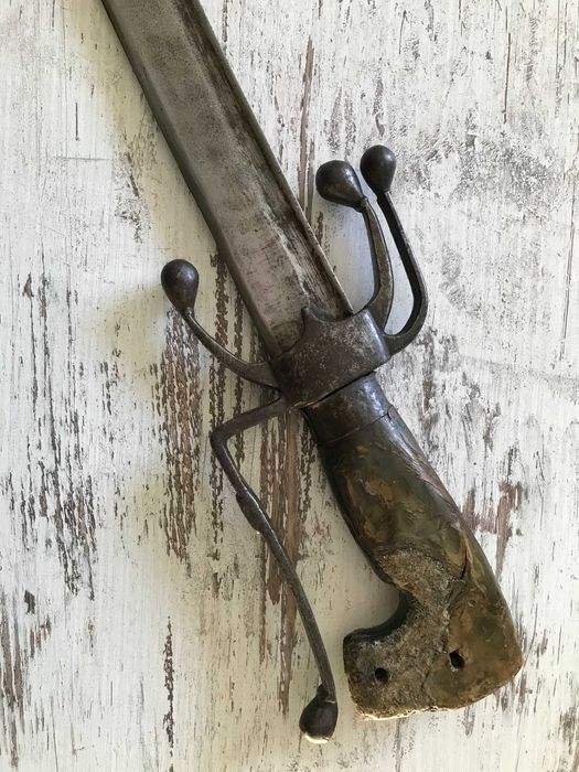 Пиратска сабя , нимча