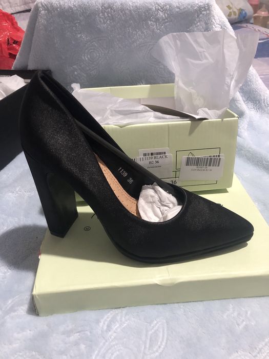 Pantofi noi marimea 36