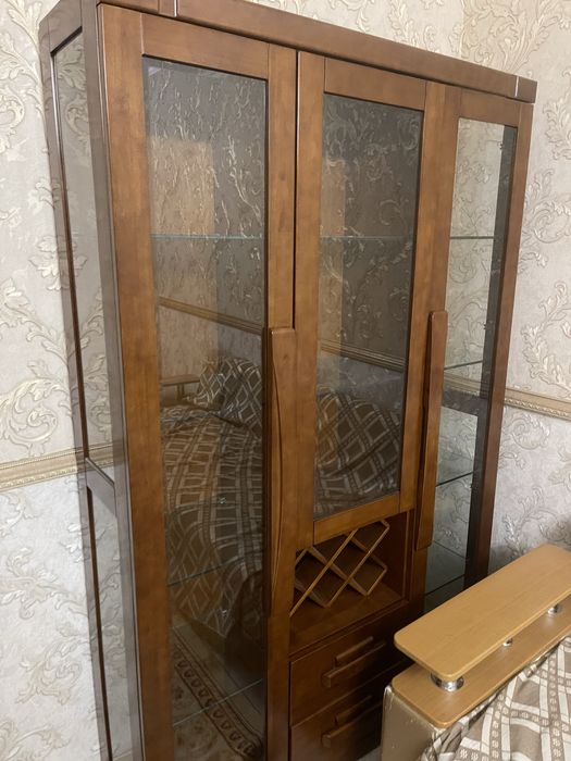 Сервант 2 предмета