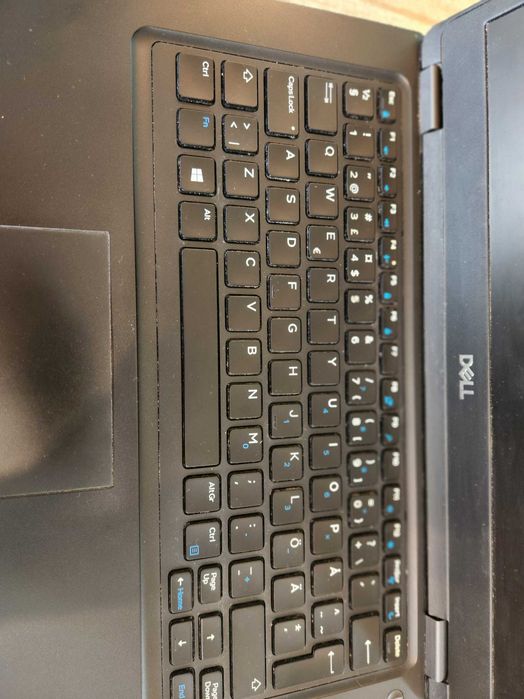 HP Latitude 5490 лаптоп  8GB Ram i5 - 7300 2.60 GHz