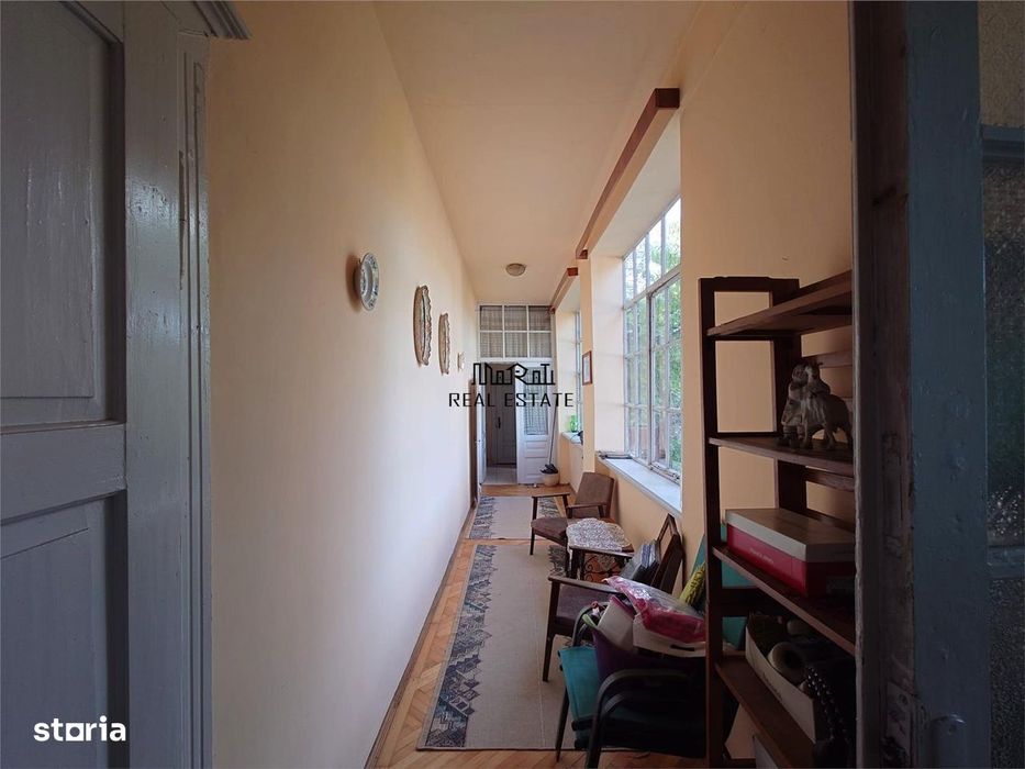 Casa cu aer nobil in Baia de Cris