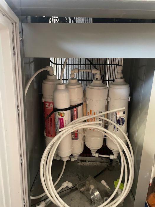 Диспенсър за вода(свързване към водопровод с компресор )