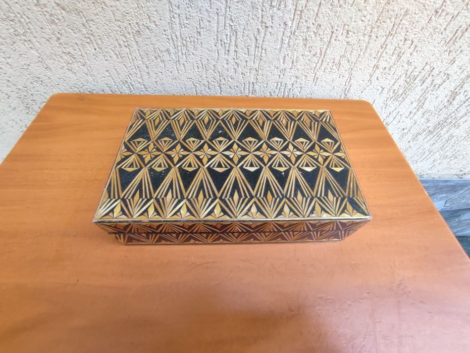 Cutii vintage pentru bijuterii