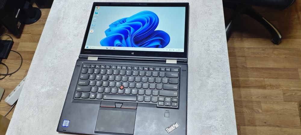 Ноутбук X1 Yoga .