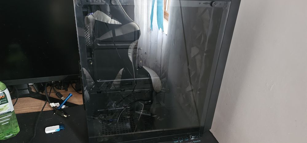 Vand carcasa pc 1stplayer f4 cu extra 3 ventilatoare