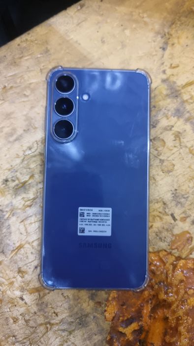 Продам Samsung s25fe