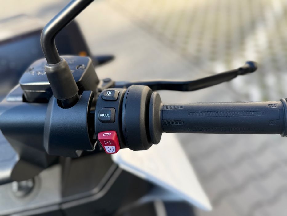 Scuter electric BMW CE04 2024 nou