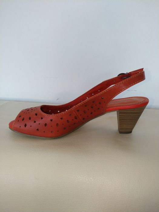 Босоножки, 38 размер