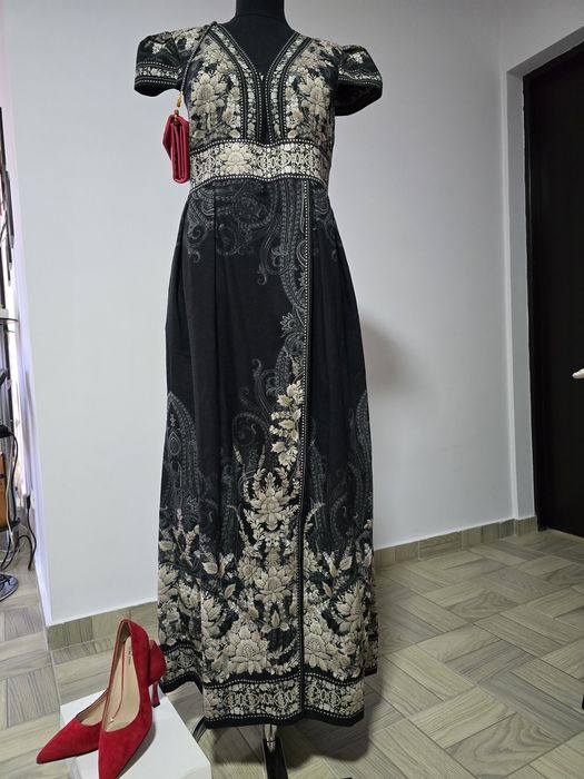 Rochie lunga cu imprimeu  floral, maneci bufante